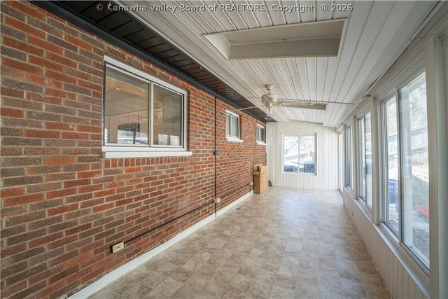 670 Forest Circle, South Charleston, WV 25303