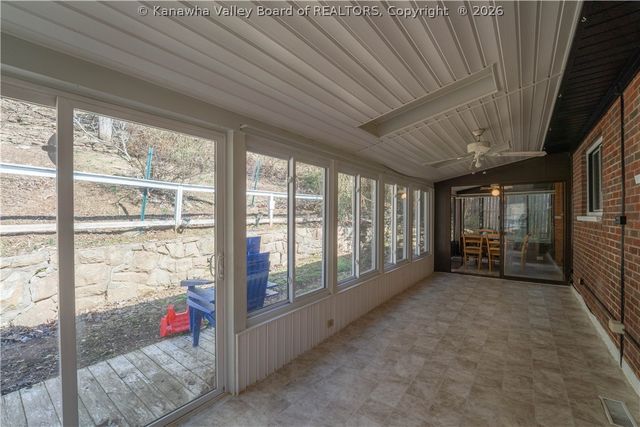 670 Forest Circle, South Charleston, WV 25303