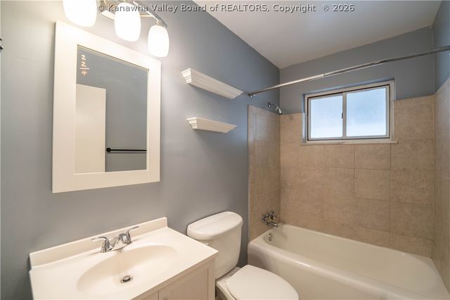 670 Forest Circle, South Charleston, WV 25303