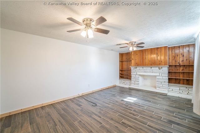 670 Forest Circle, South Charleston, WV 25303