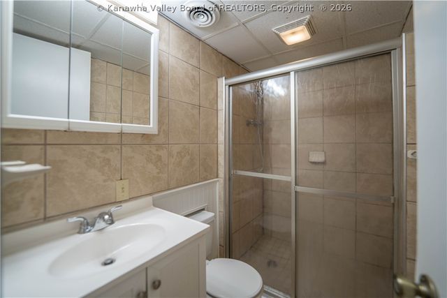 670 Forest Circle, South Charleston, WV 25303