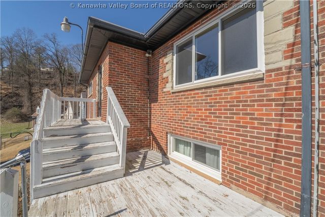 670 Forest Circle, South Charleston, WV 25303