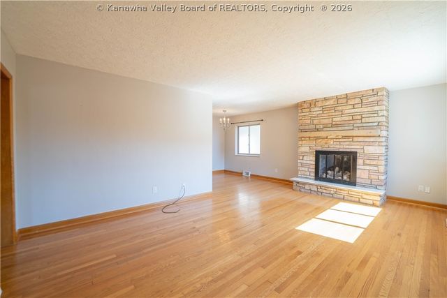 670 Forest Circle, South Charleston, WV 25303