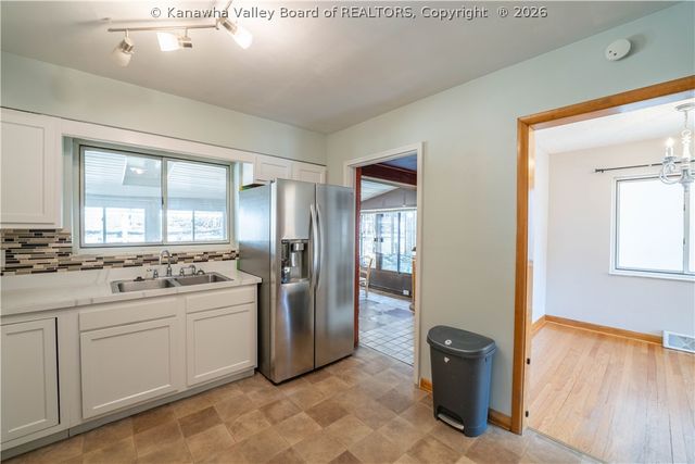 670 Forest Circle, South Charleston, WV 25303