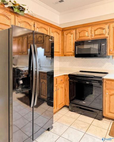 1508 River Bend Place, Decatur, AL 35601