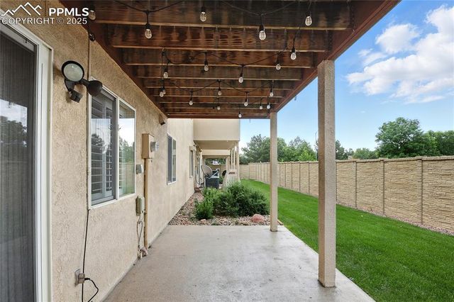 2006 Summerset Drive, Colorado Springs, CO 80920