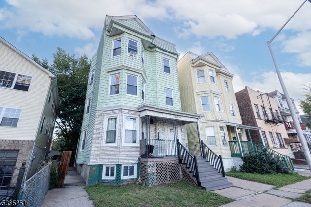 23 9Th Ave, East Orange City, NJ 07018