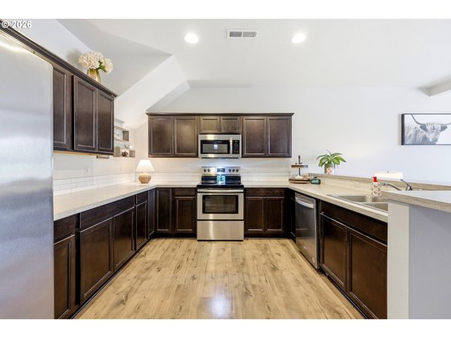 2243 Se 19TH St, Gresham, OR 97080