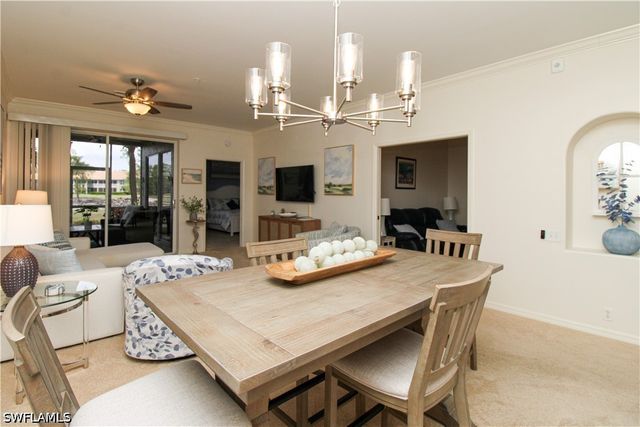 8217 Parkstone PL 102, Naples, FL 34120