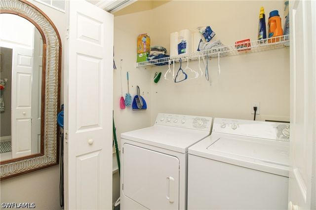 8217 Parkstone PL 102, Naples, FL 34120