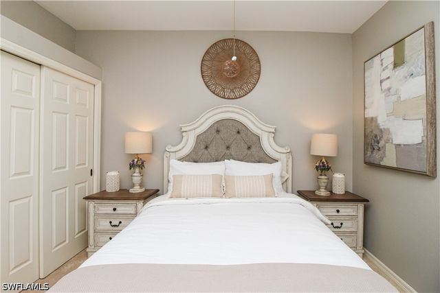 8217 Parkstone PL 102, Naples, FL 34120