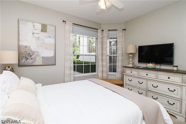 8217 Parkstone PL 102, Naples, FL 34120