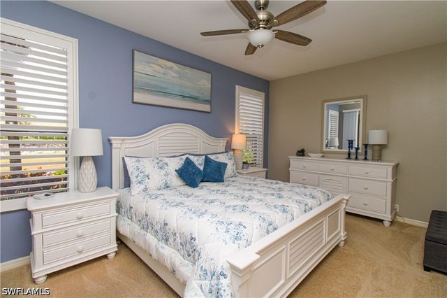 8217 Parkstone PL 102, Naples, FL 34120