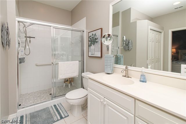 8217 Parkstone PL 102, Naples, FL 34120