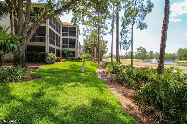 8217 Parkstone PL 102, Naples, FL 34120