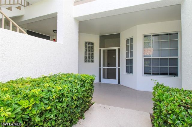 8217 Parkstone PL 102, Naples, FL 34120