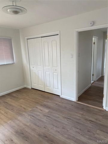 9091 Patrick Drive, St John, MO 63114