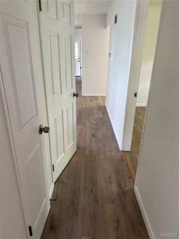 9091 Patrick Drive, St John, MO 63114