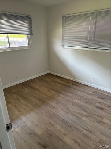 9091 Patrick Drive, St John, MO 63114