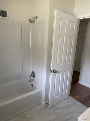 9091 Patrick Drive, St John, MO 63114
