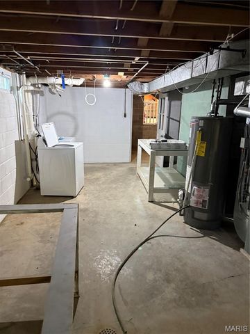 9091 Patrick Drive, St John, MO 63114