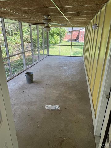 9091 Patrick Drive, St John, MO 63114