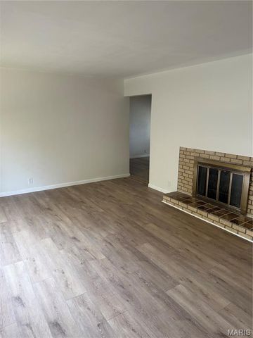 9091 Patrick Drive, St John, MO 63114