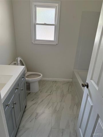9091 Patrick Drive, St John, MO 63114