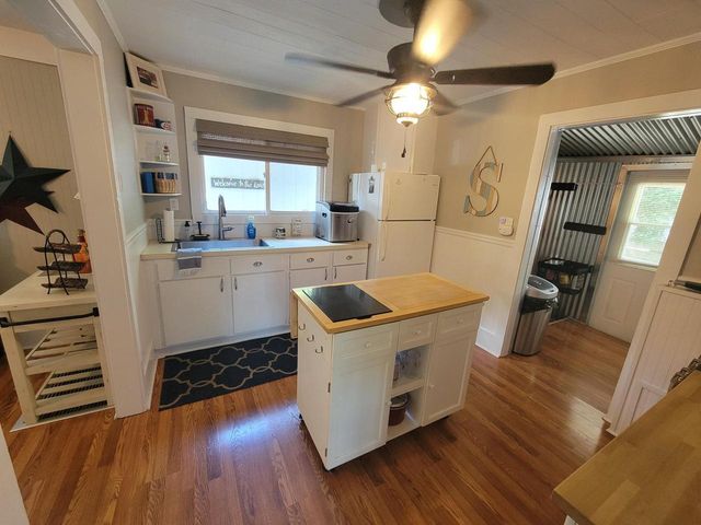 1610 Jackson Park DRIVE, Delavan, WI 53115