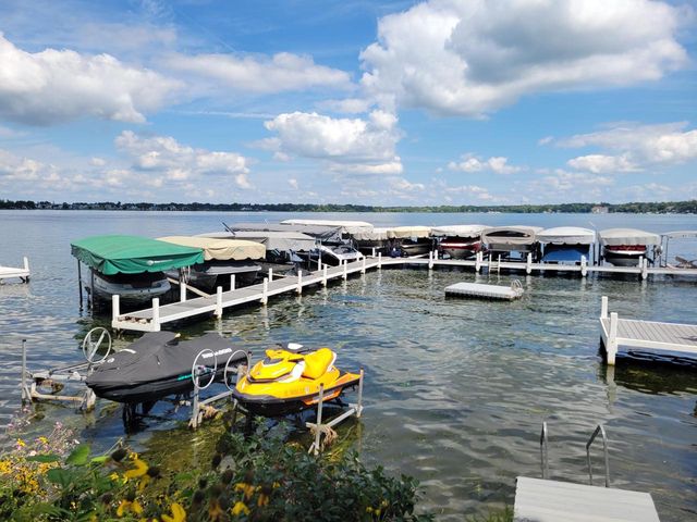 1610 Jackson Park DRIVE, Delavan, WI 53115