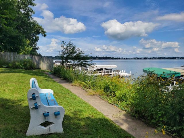 1610 Jackson Park DRIVE, Delavan, WI 53115