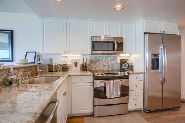 3268 Bayside Walk, San Diego, CA 92109