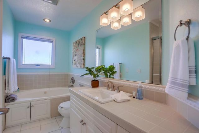 3268 Bayside Walk, San Diego, CA 92109