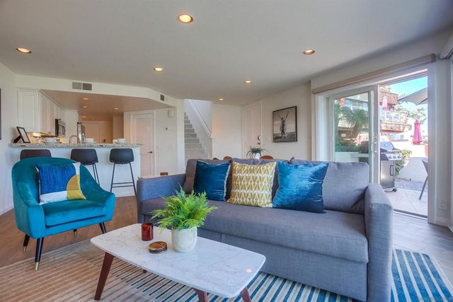 3268 Bayside Walk, San Diego, CA 92109