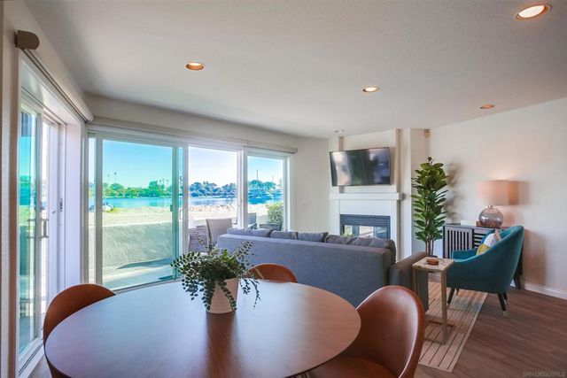 3268 Bayside Walk, San Diego, CA 92109