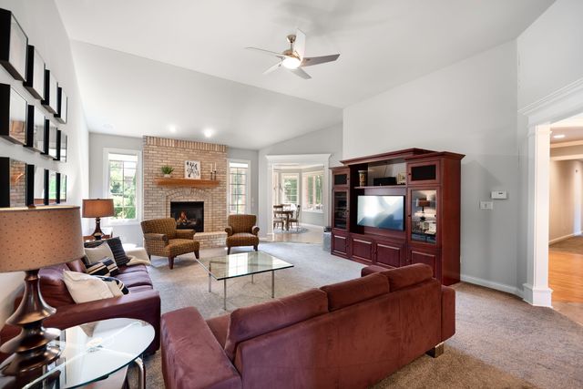 9771 Rambling Rose Lane, St. John, IN 46373
