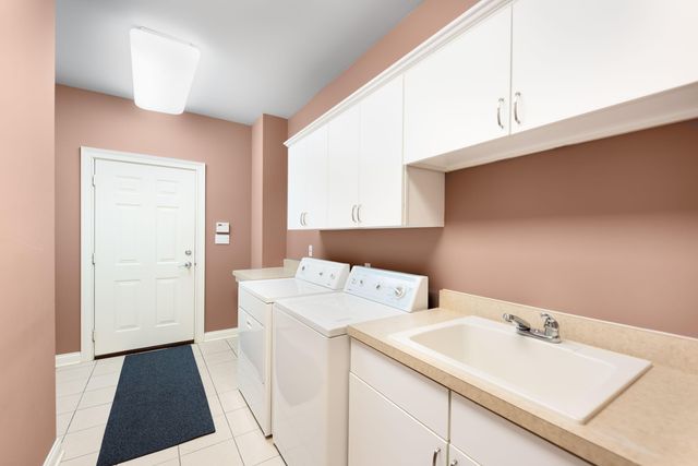 9771 Rambling Rose Lane, St. John, IN 46373