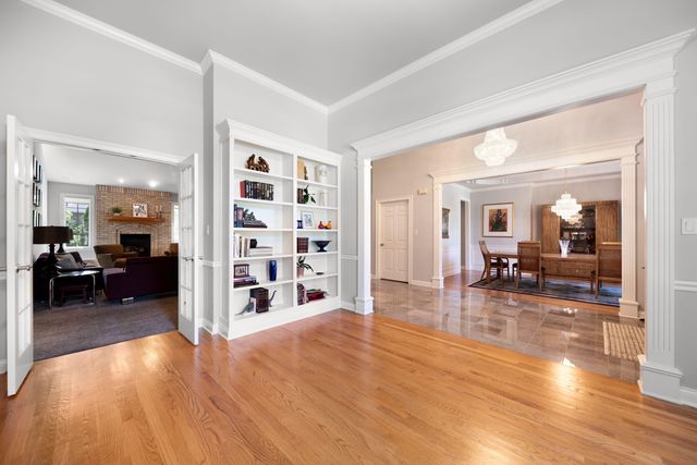 9771 Rambling Rose Lane, St. John, IN 46373