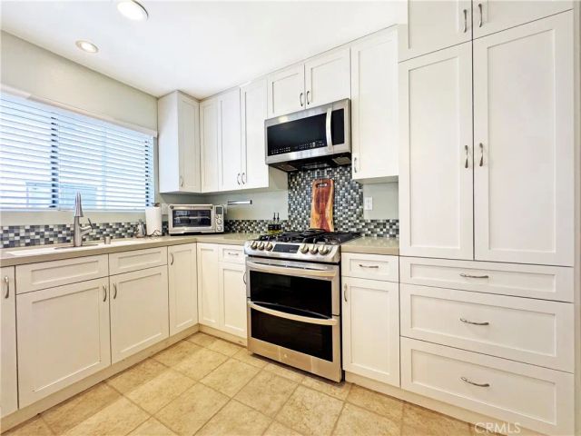 6145 Shoup Avenue 58, Woodland Hills, CA 91367