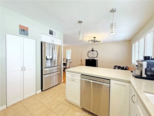 6145 Shoup Avenue 58, Woodland Hills, CA 91367