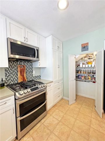 6145 Shoup Avenue 58, Woodland Hills, CA 91367