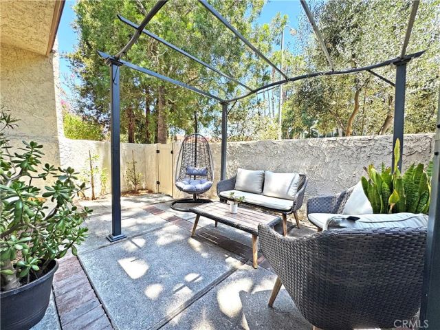 6145 Shoup Avenue 58, Woodland Hills, CA 91367
