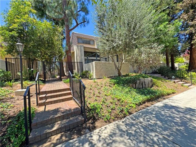 6145 Shoup Avenue 58, Woodland Hills, CA 91367