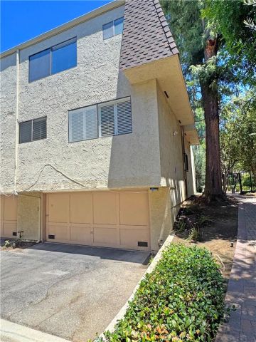 6145 Shoup Avenue 58, Woodland Hills, CA 91367