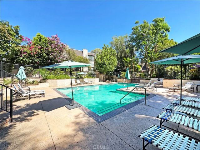 6145 Shoup Avenue 58, Woodland Hills, CA 91367