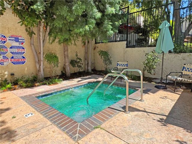 6145 Shoup Avenue 58, Woodland Hills, CA 91367