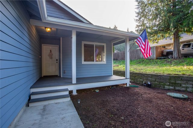 17643 Loop Lane SE, Yelm, WA 98597