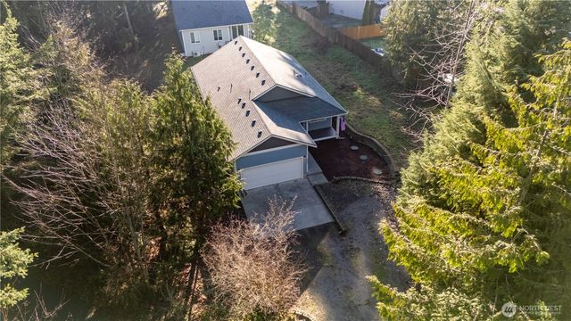 17643 Loop Lane SE, Yelm, WA 98597