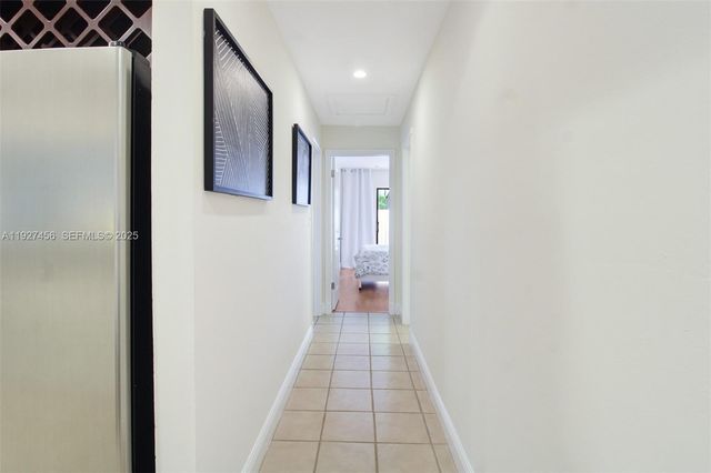 10629 SW 74th Ter, Miami, FL 33173