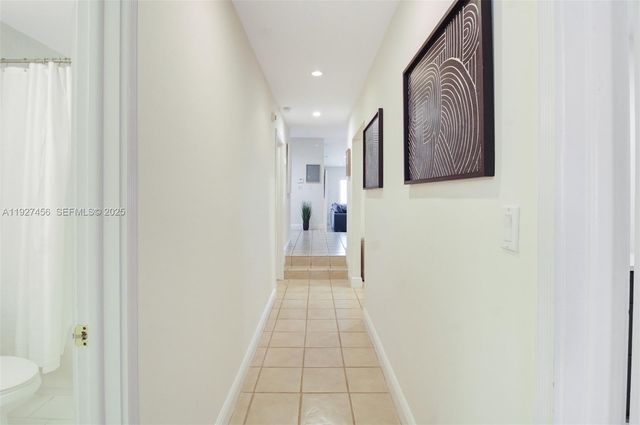 10629 SW 74th Ter, Miami, FL 33173